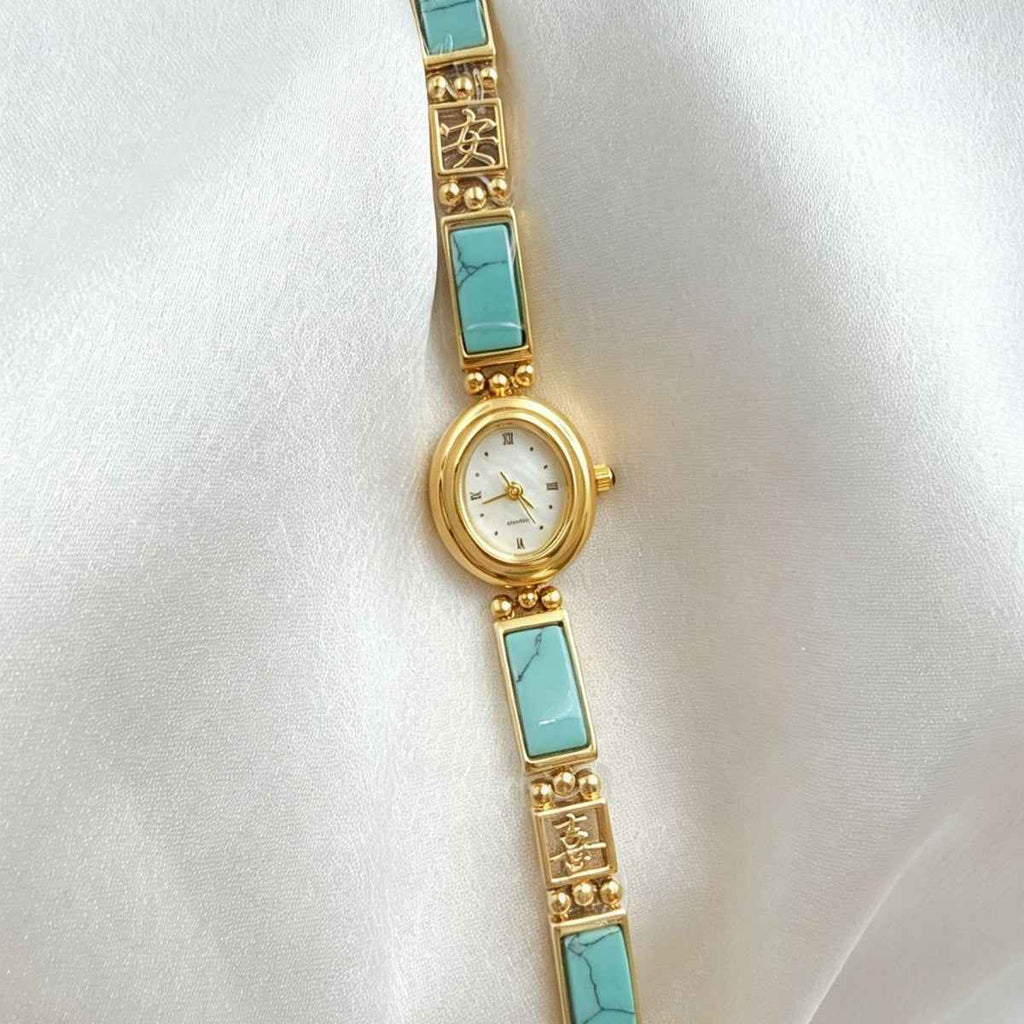 Women's Square Watch – Quartz Dial and Alloy Bracelet