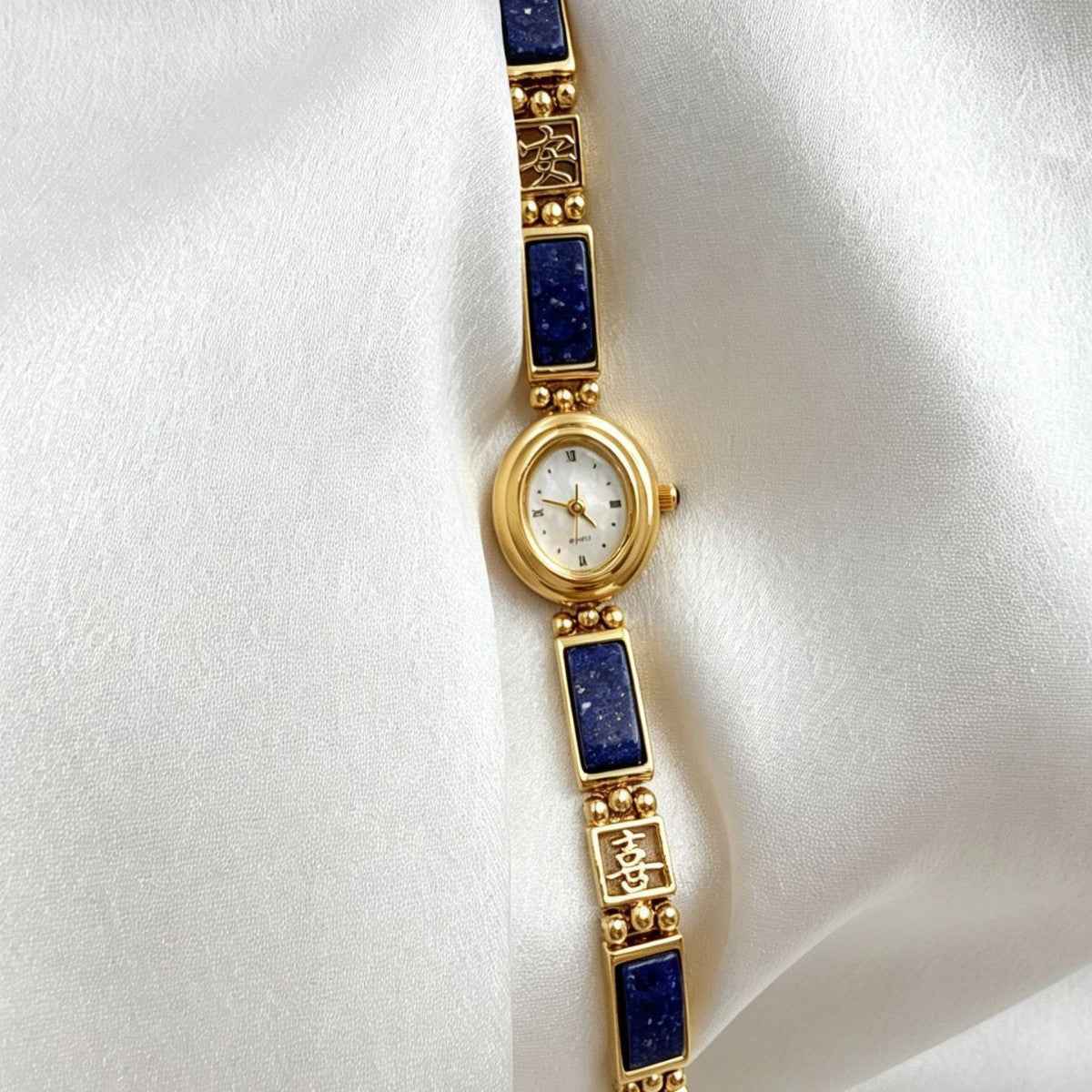 Women's Square Watch – Quartz Dial and Alloy Bracelet